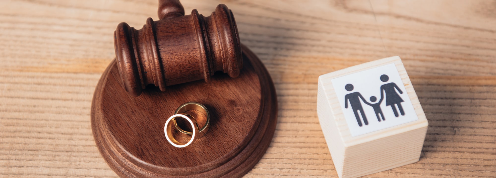 Read more about the article The Role Of A Divorce Lawyer